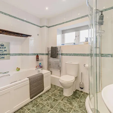 3 Bed In Carnforth 96319 Ferienhaus Beetham